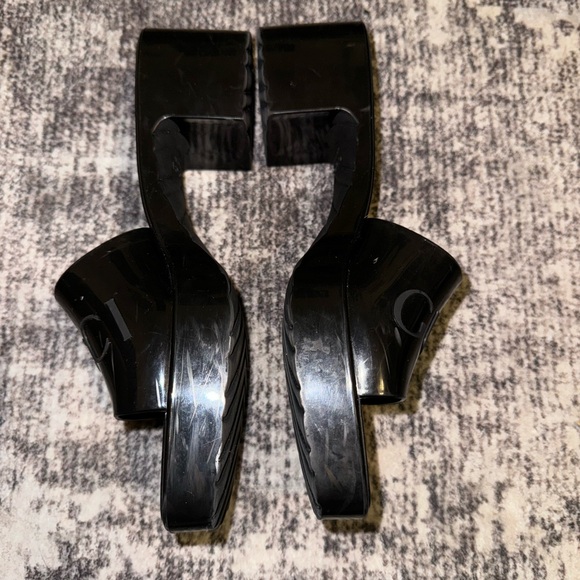 Gucci Women's Platform Block Heel Slide Sandals - Picture 2 of 5